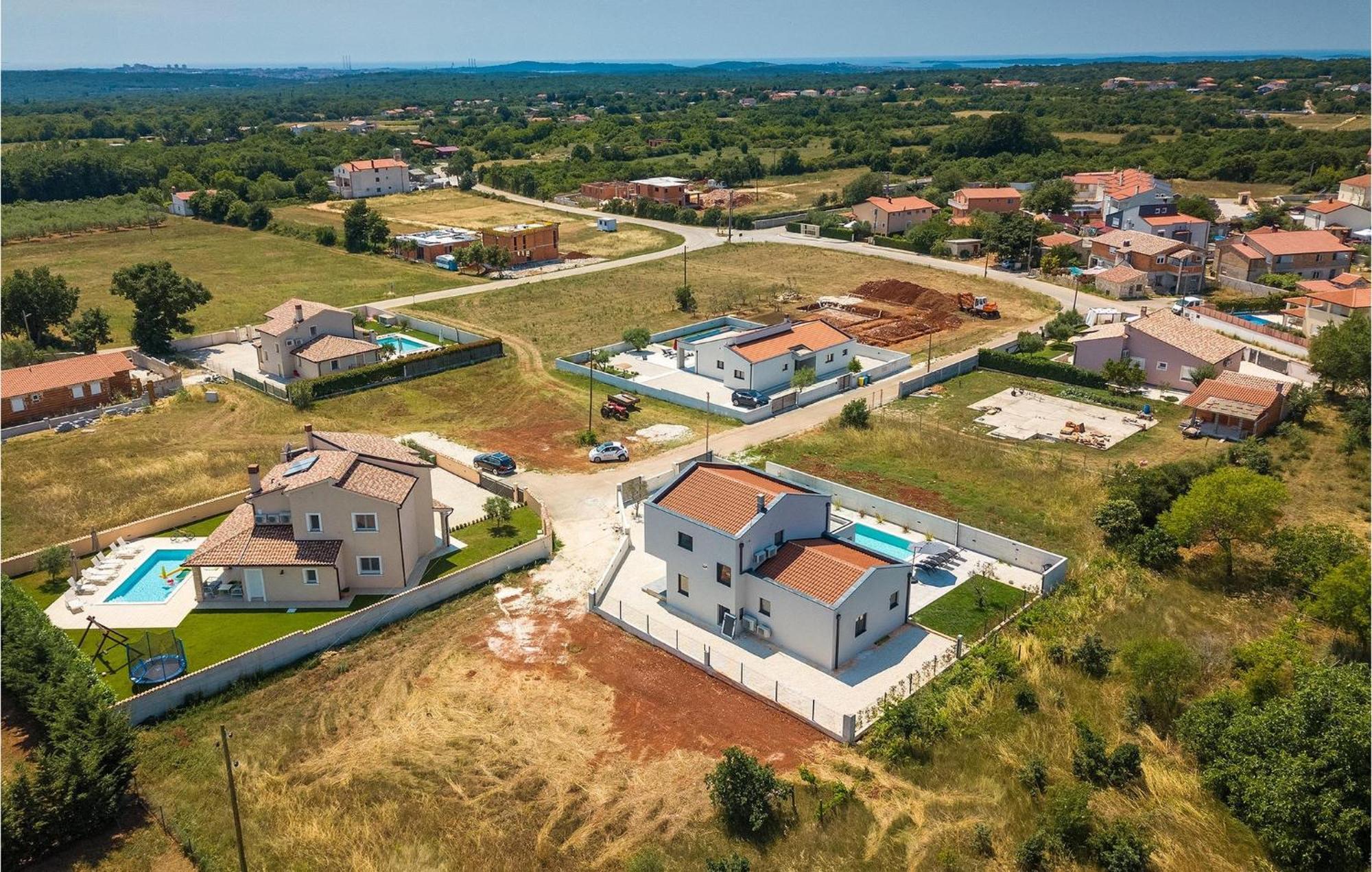 Esire Pula